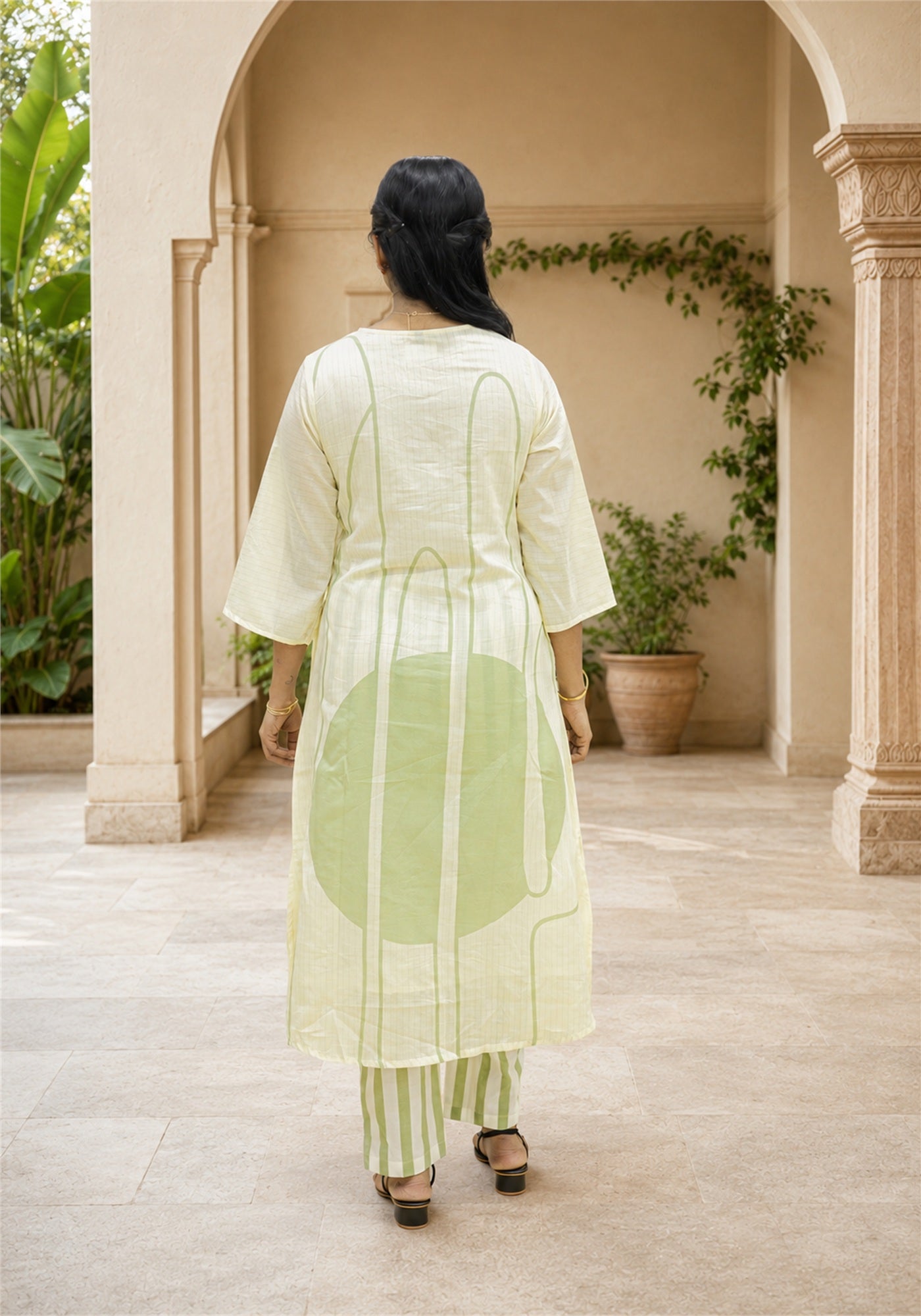 Cream Olive Green Cotton Abstract Kurta Pant Set - Ashoka Threads - K2-D1-26-GRE - view 4