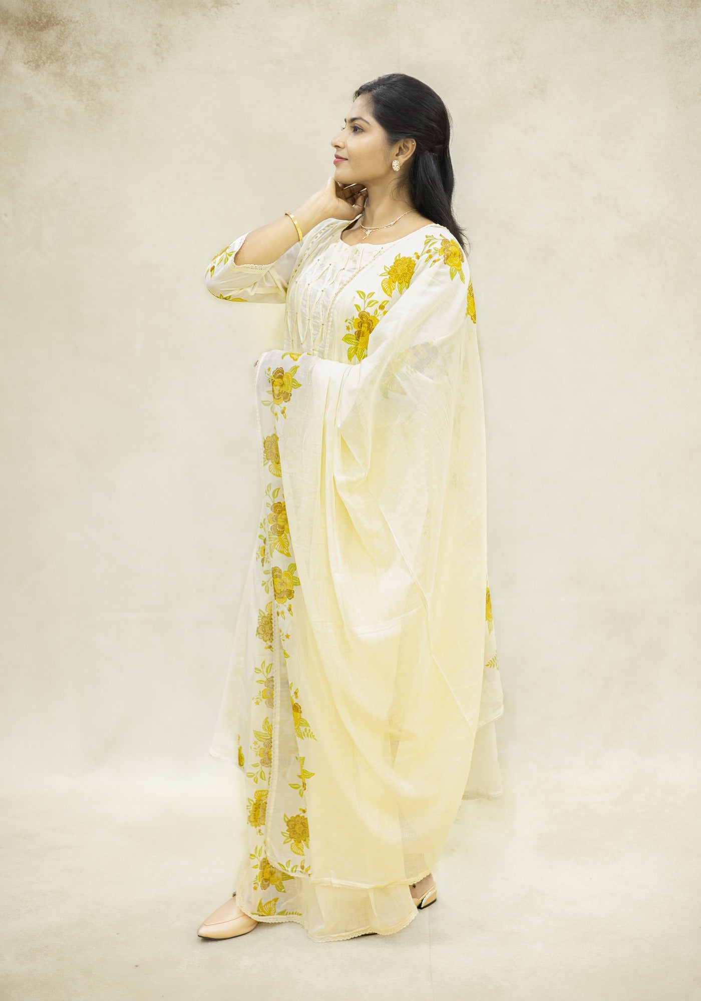 Ivory White Yellow Floral Kurta Pant Set with Dupatta - Ivory White - view 3