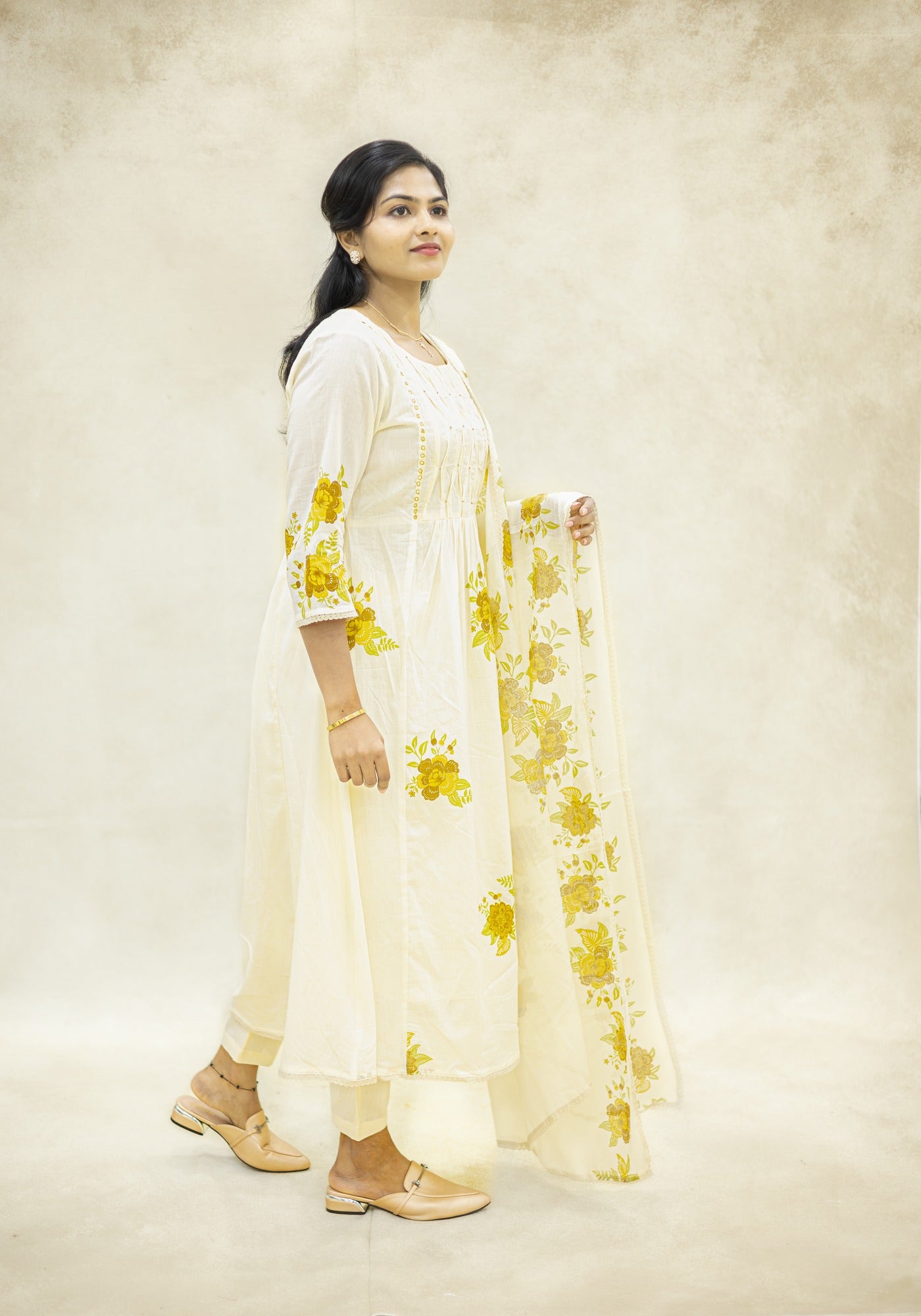 Ivory White Yellow Floral Kurta Pant Set with Dupatta - Ivory White - view 4