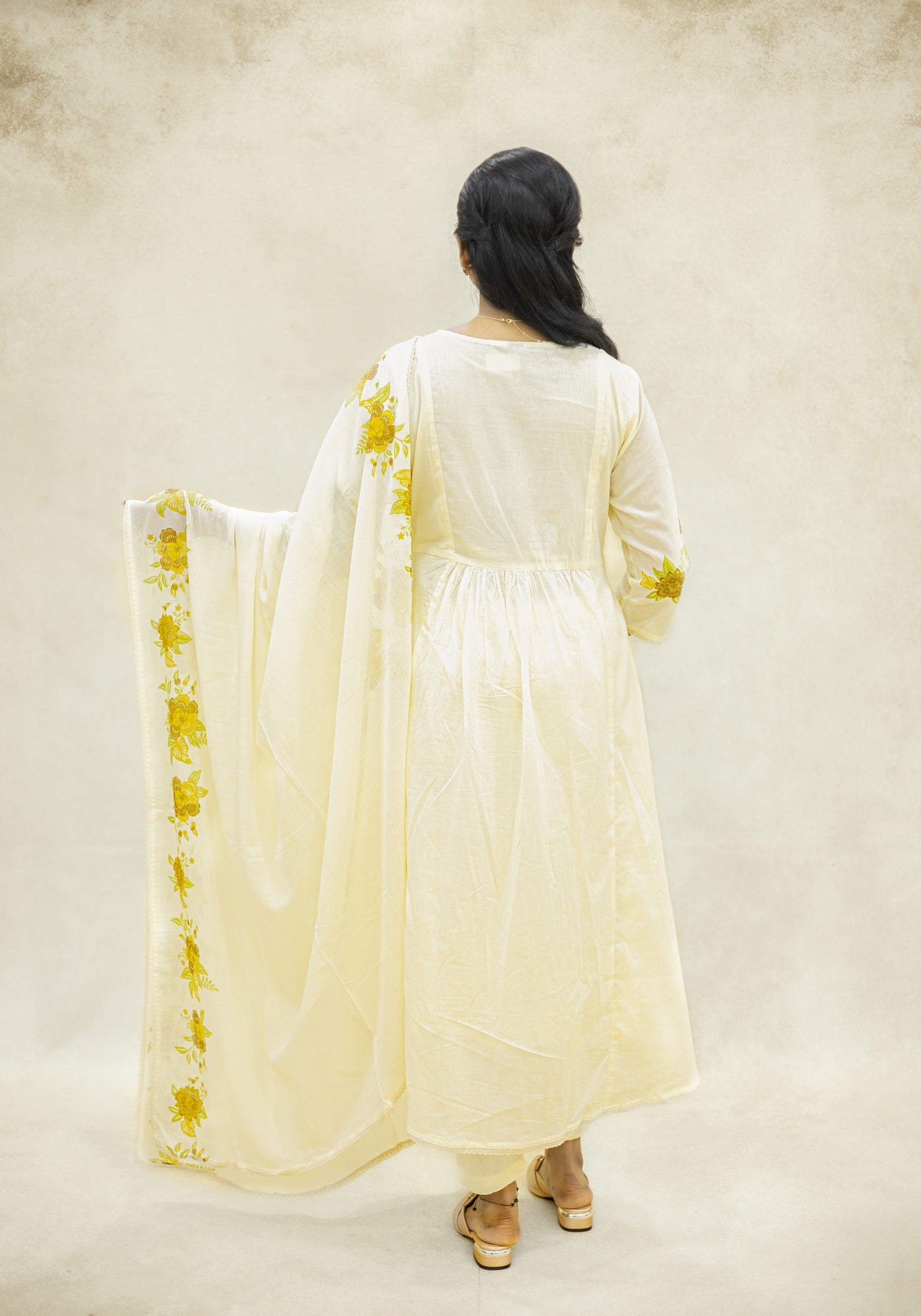Ivory White Yellow Floral Kurta Pant Set with Dupatta - Ivory White - view 7