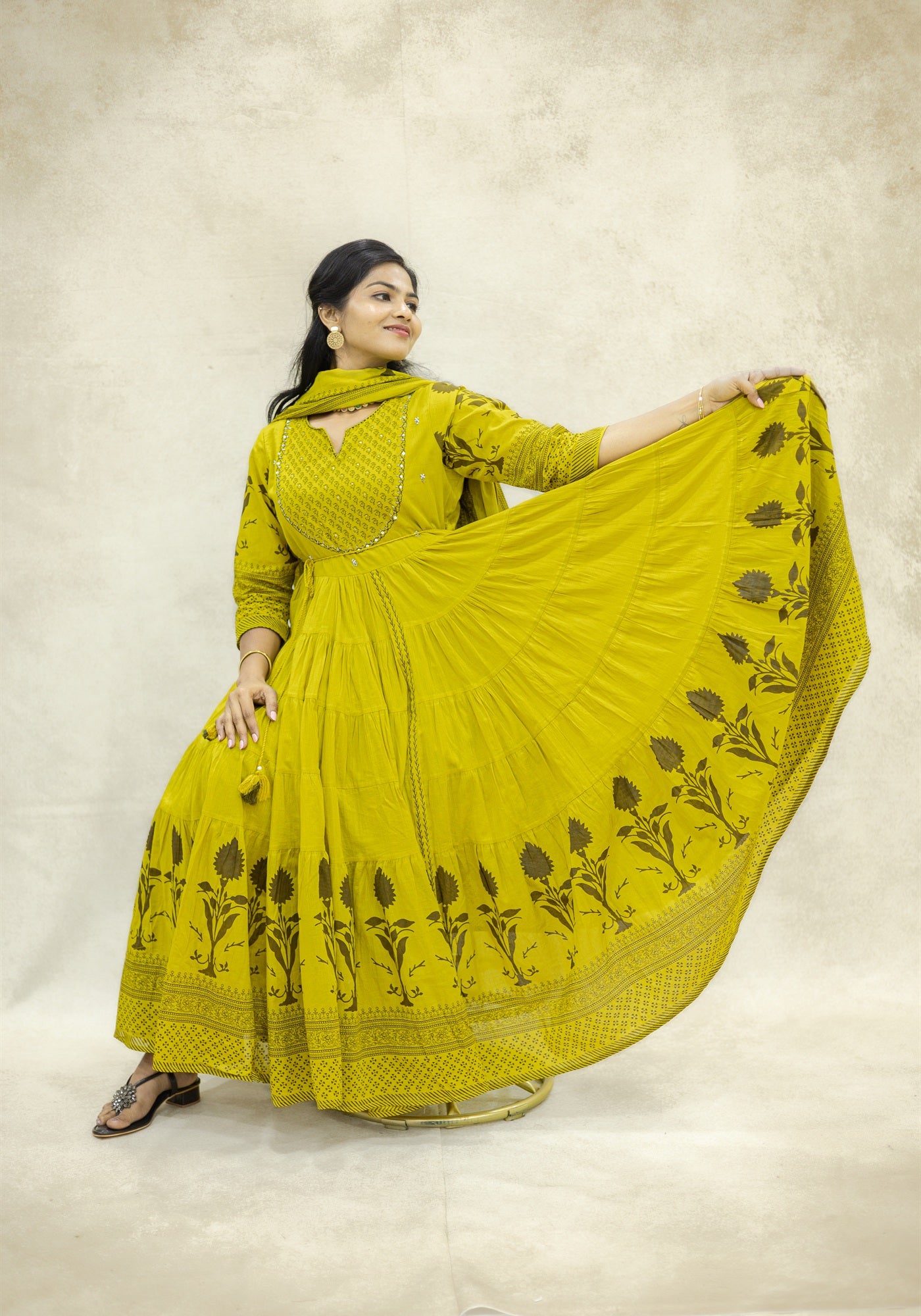 Ivory & Mustard Yellow Floral Kurta Pant Set with Dupatta - Ivory Mustard Yellow