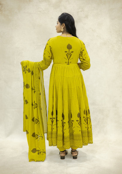 Ivory & Mustard Yellow Floral Kurta Pant Set with Dupatta - Ivory Mustard Yellow