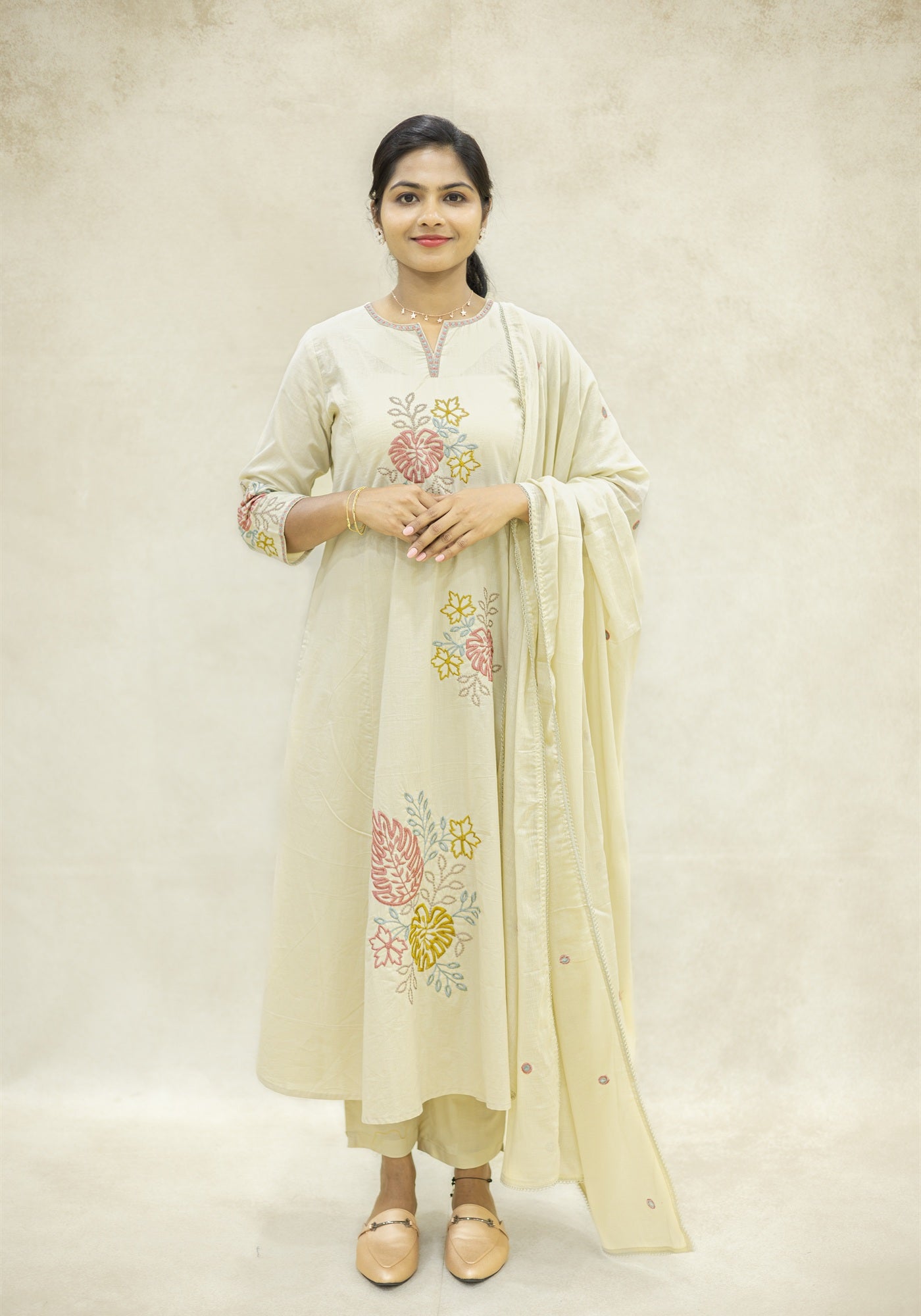 Light Cream Floral Kurta Pant Set with Dupatta - Light Cream