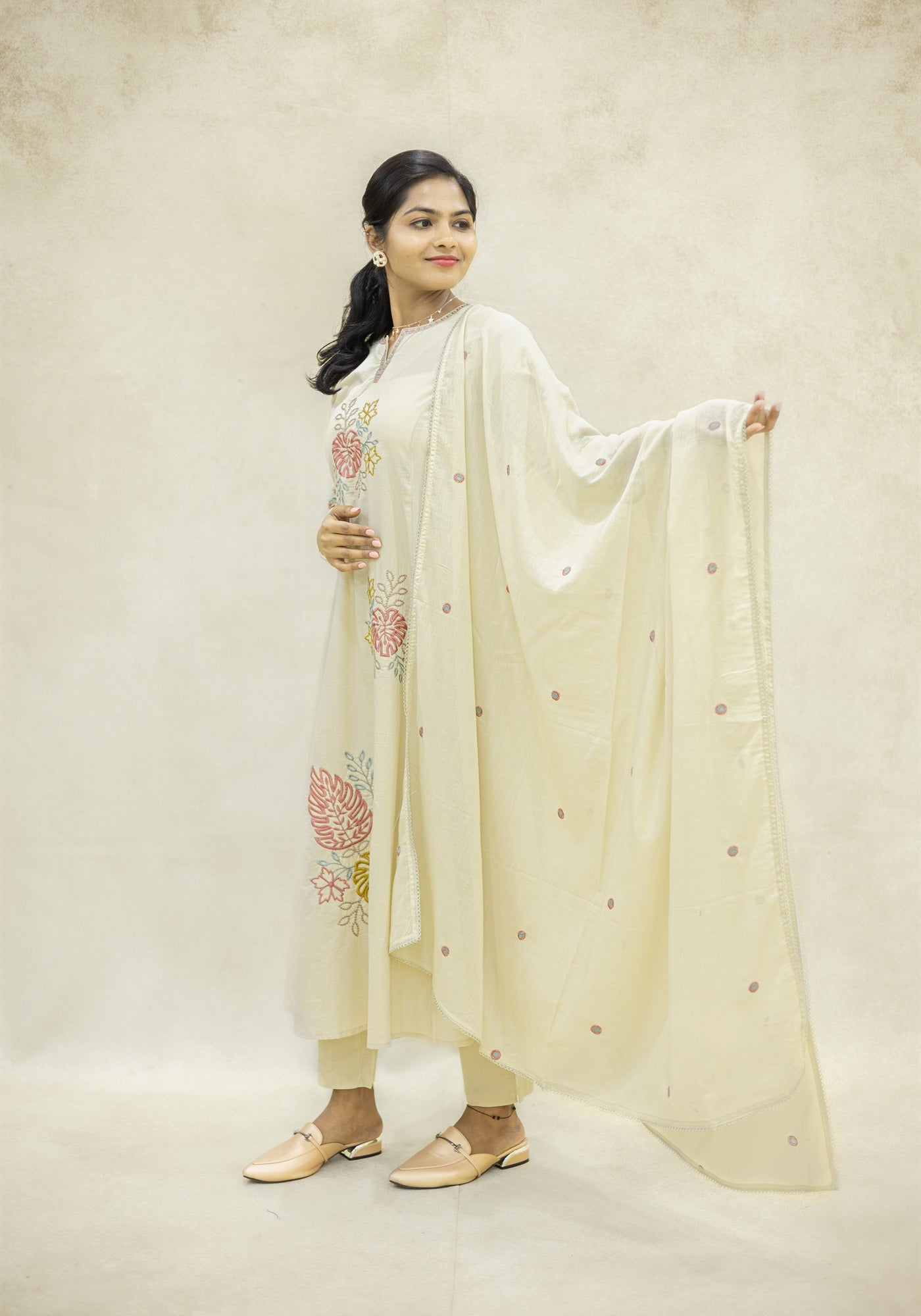 Light Cream Floral Kurta Pant Set with Dupatta - Light Cream