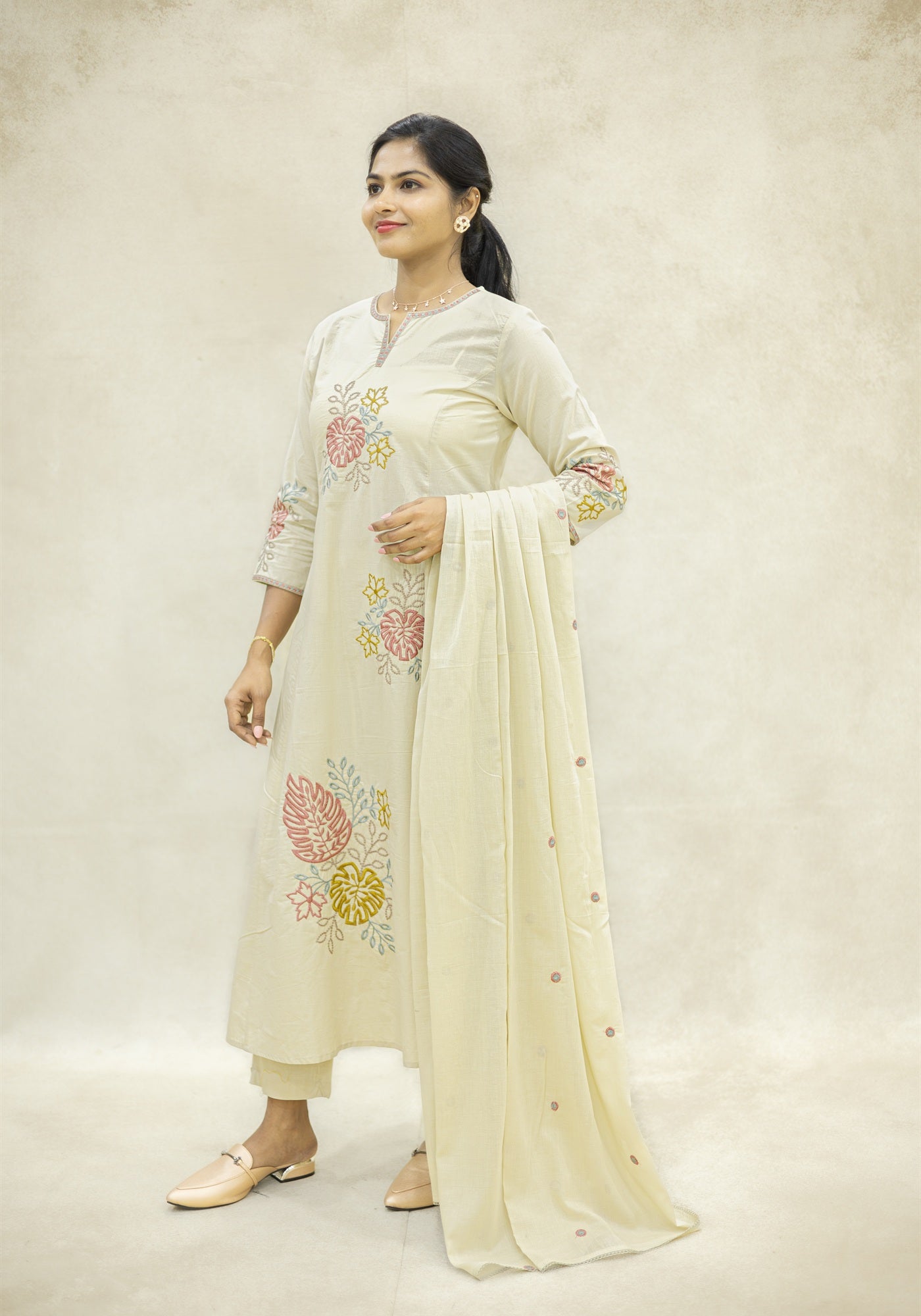 Light Cream Floral Kurta Pant Set with Dupatta - Light Cream