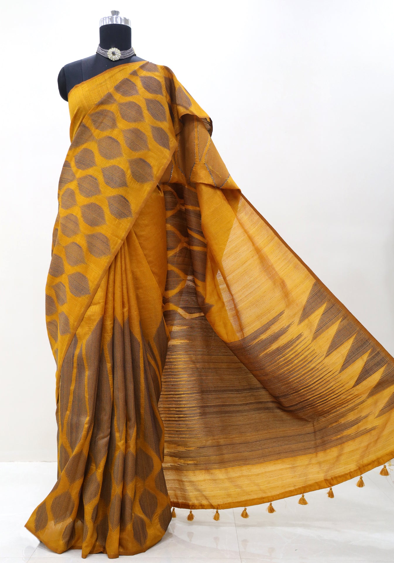 Dhupian Thread Silk Saree Mustard Gold Round Motif
