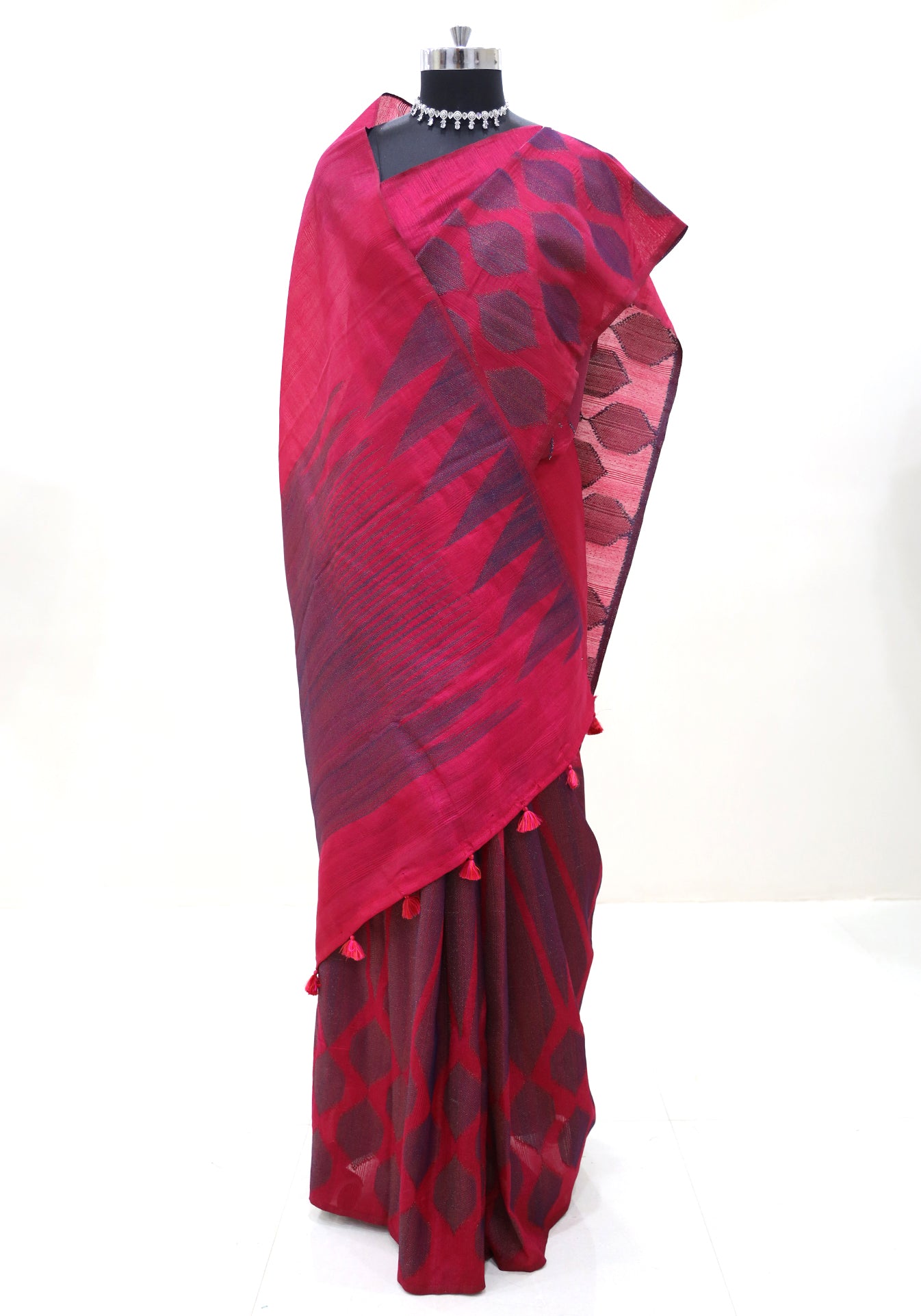 Dhupian Thread Silk Saree Ruby Red Grey Round Motif