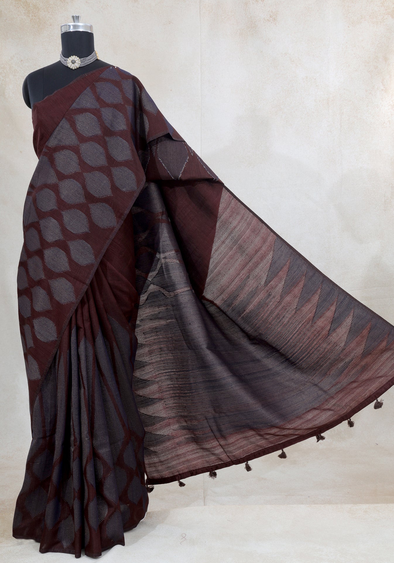Dhupian Thread Silk Saree Deep Coffee Brown Woven Motif